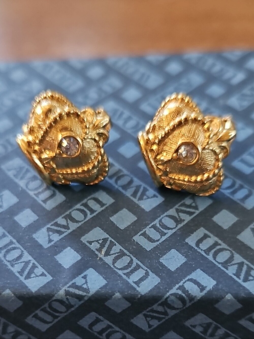 VTG Avon Gold-Tone Crown Clip-On Earrings